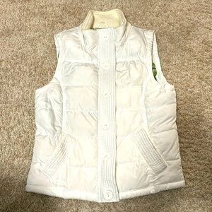 White puffer vest. Size S.